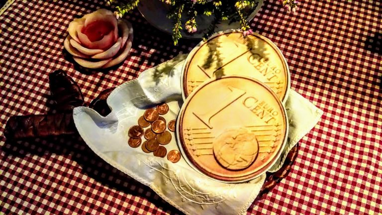 TUTTO QUANTO AVEVA PER VIVERE